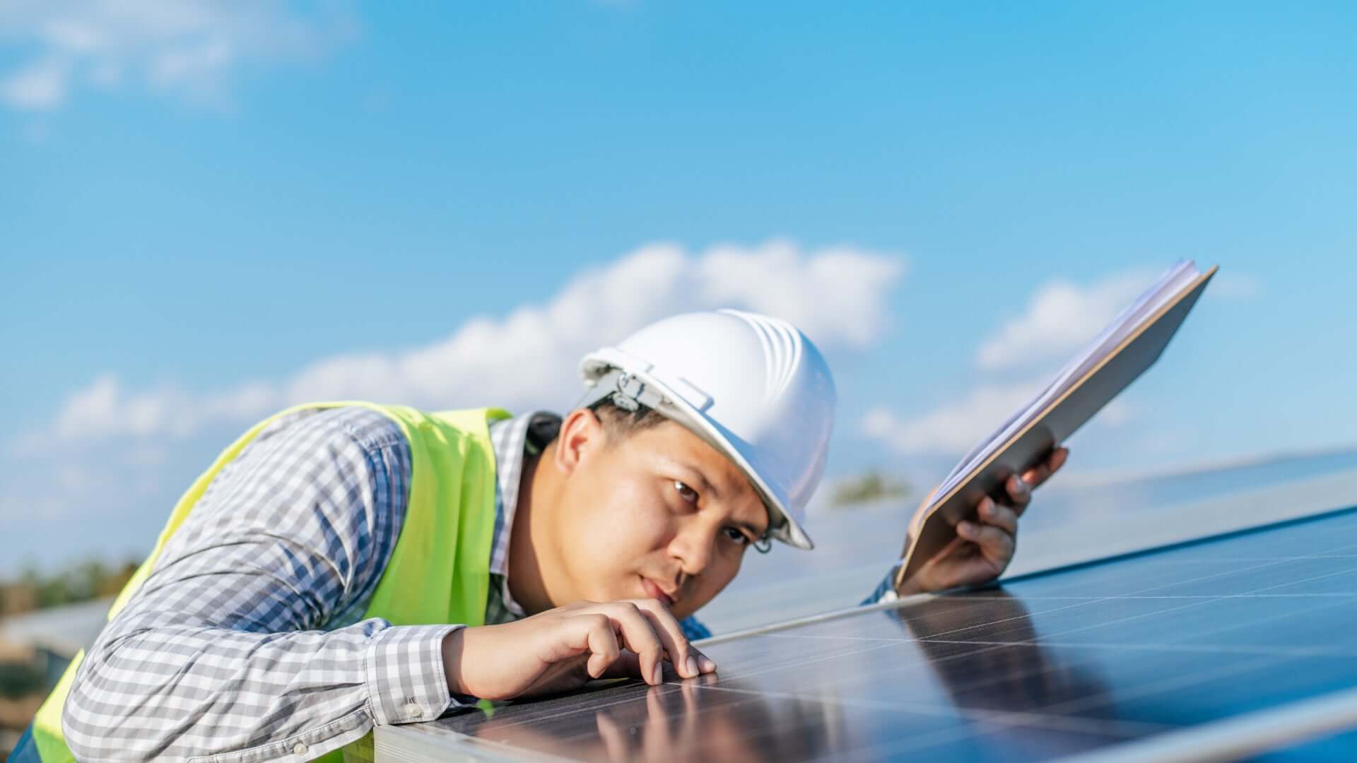 Der perfekte Winkel der Solarpanels am Balkonkraftwerk